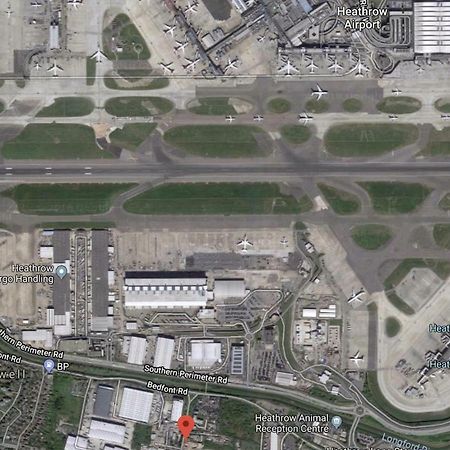 Heathrow Ensuite Rooms- Auto Check In Лондон Екстериор снимка