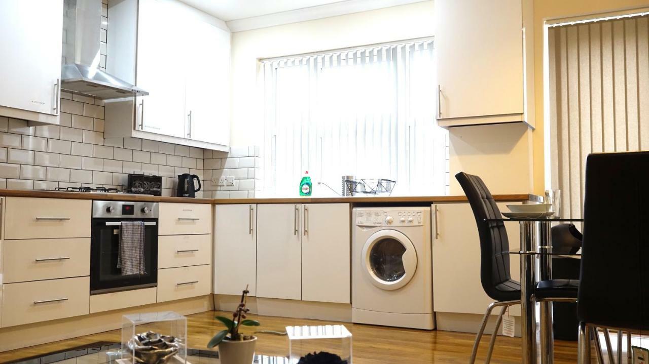 Heathrow Ensuite Rooms- Auto Check In Лондон Екстериор снимка