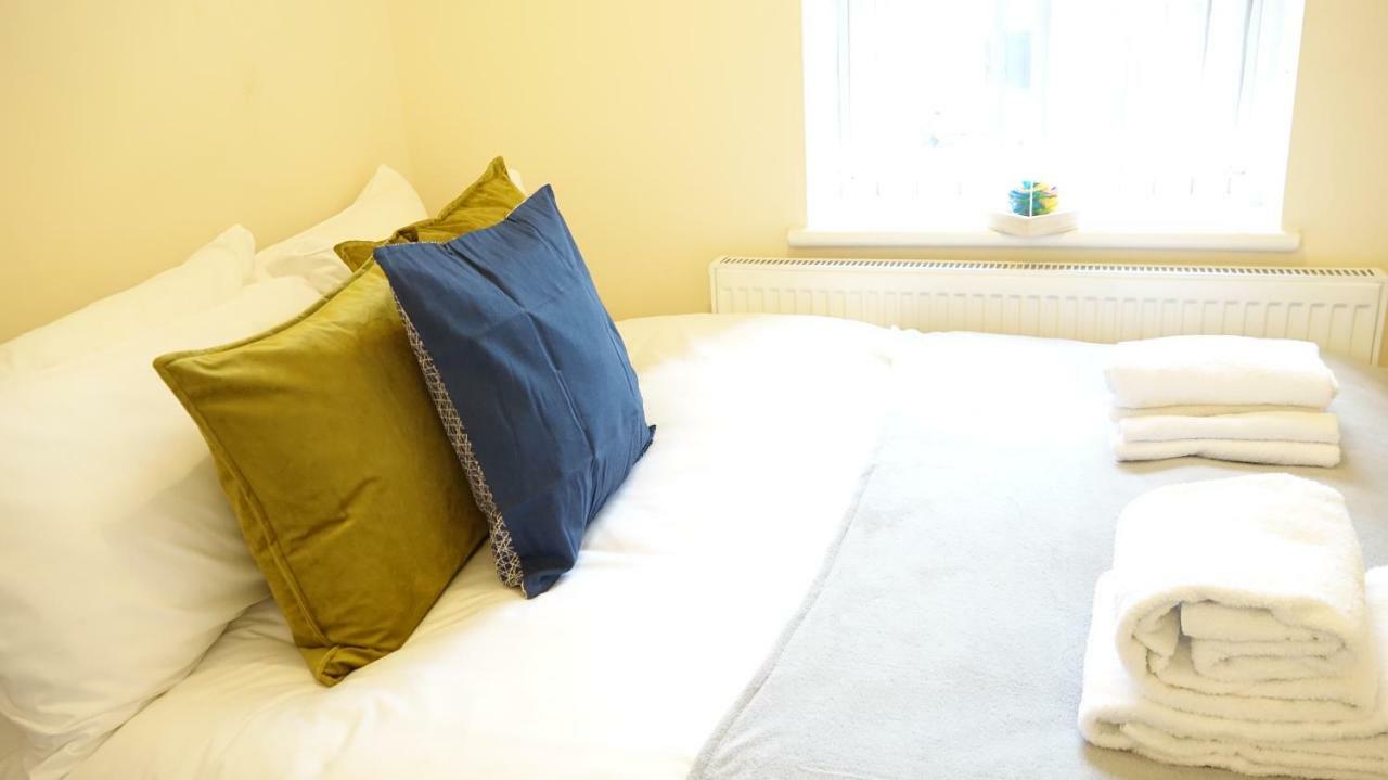 Heathrow Ensuite Rooms- Auto Check In Лондон Екстериор снимка